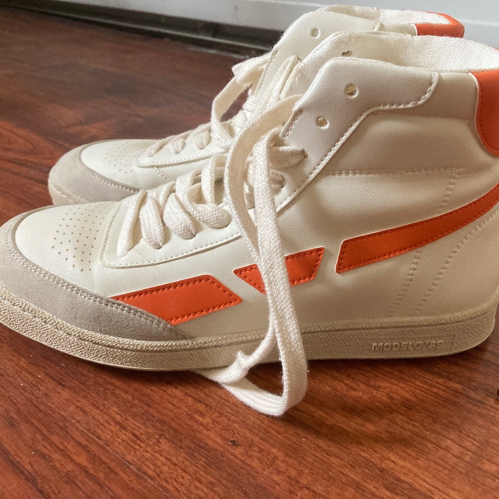 Saye Hi-tops